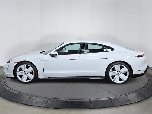 2022 Porsche Taycan
