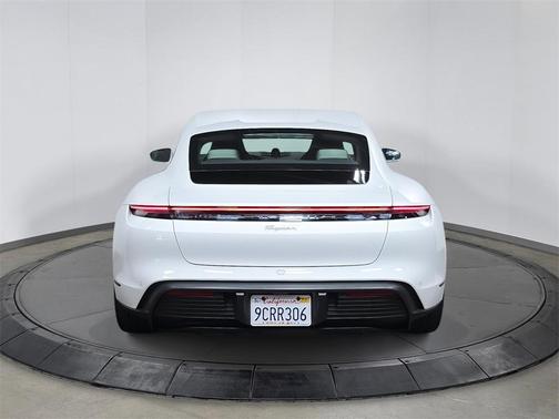 2022 Porsche Taycan