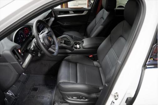 2024 Porsche Cayenne