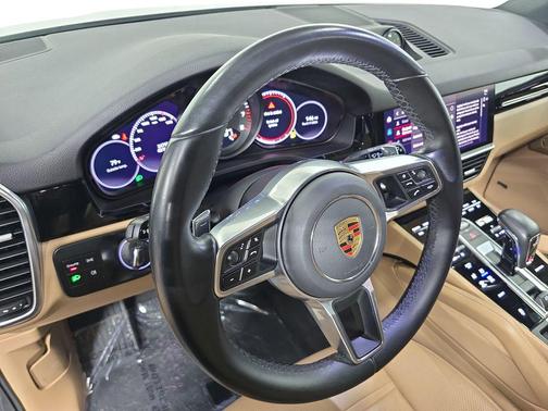 Quartzite Grey Metallic 2023 Porsche Cayenne Cayenne