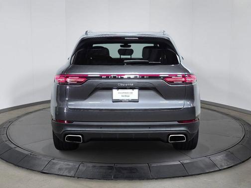 Quartzite Grey Metallic 2023 Porsche Cayenne Cayenne