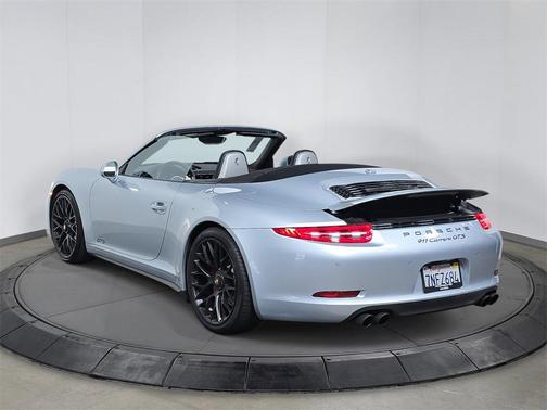 2015 Porsche 911 Carrera GTS