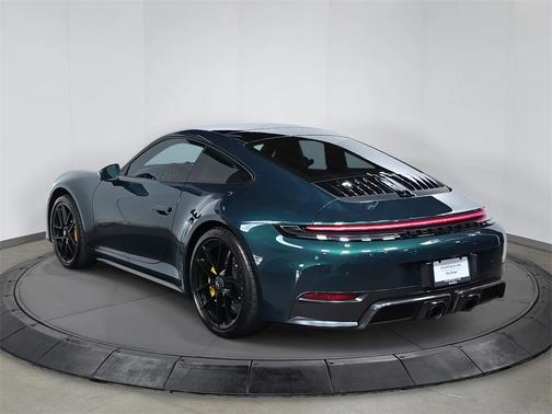 2025 Porsche 911 Carrera GTS