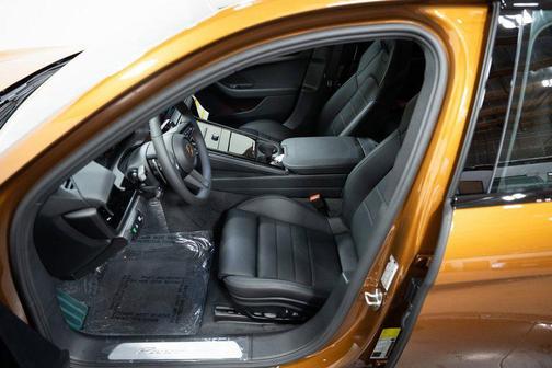 2024 Porsche Panamera 