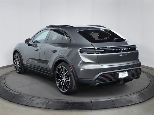 2024 Porsche Macan 4