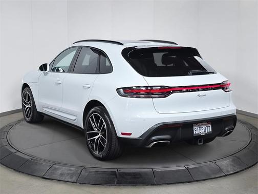 2025 Porsche Macan 
