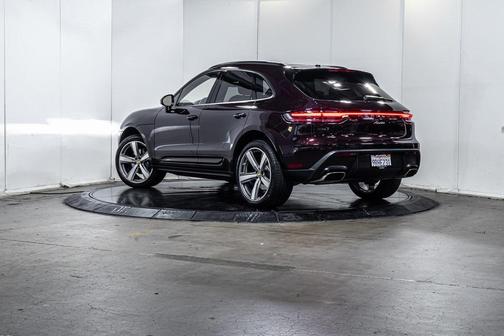 2025 Porsche Macan