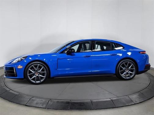 2025 Porsche Panamera 