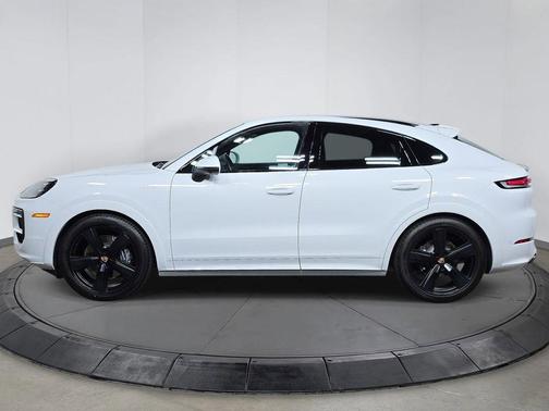 Carrara White Metallic 2025 Porsche Cayenne Cayenne