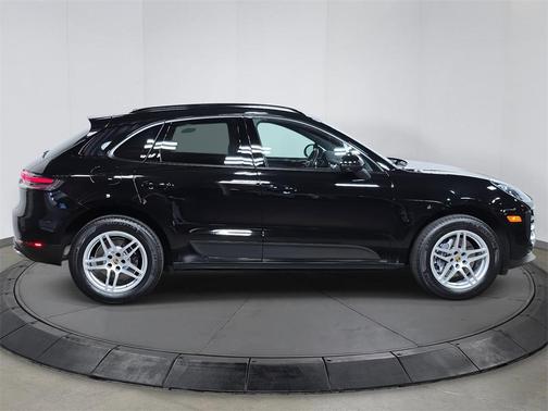 2021 Porsche Macan 