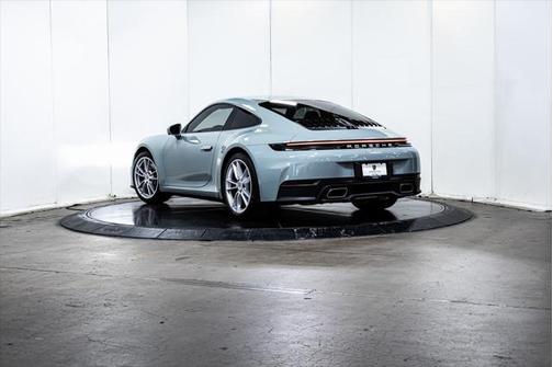 2025 Porsche 911 Carrera