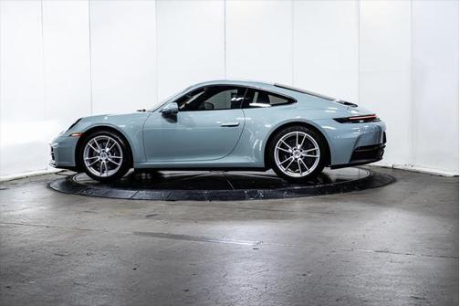 2025 Porsche 911 Carrera