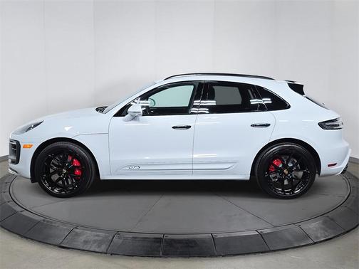 2025 Porsche Macan GTS