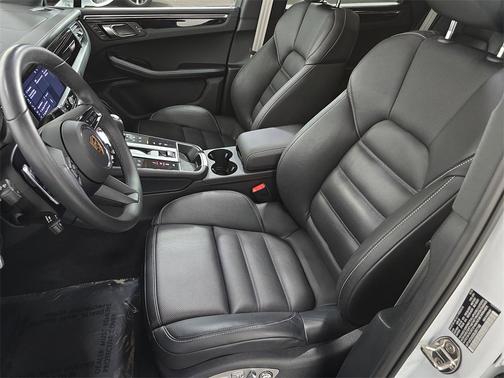 2025 Porsche Macan GTS