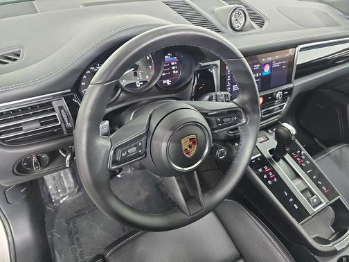 Chalk 2025 Porsche Macan S