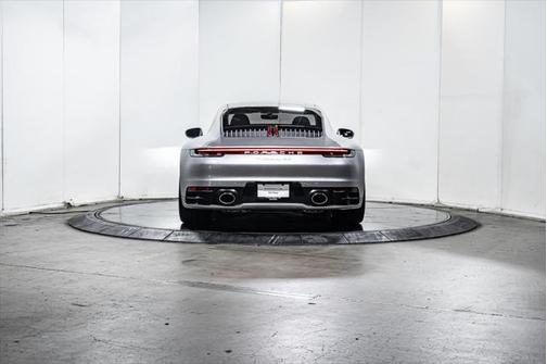 2022 Porsche 911 Carrera 4S