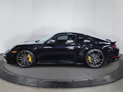 2022 Porsche 911 Turbo S