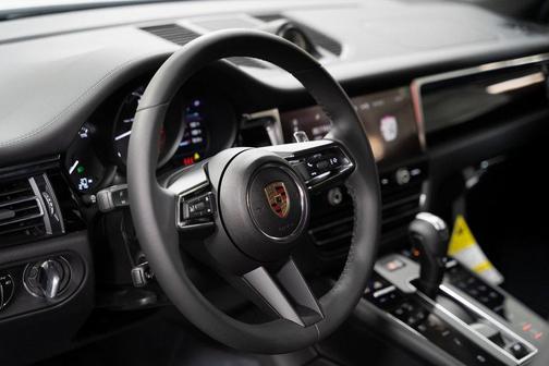 2024 Porsche Macan