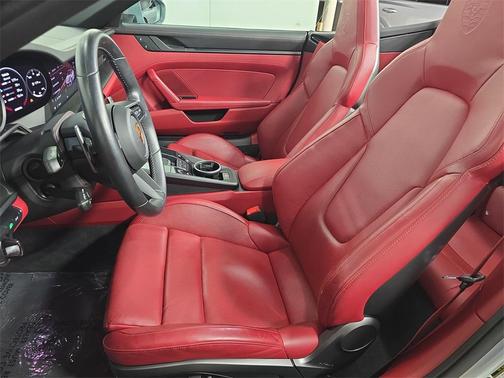 2022 Porsche 911 Carrera 4 GTS