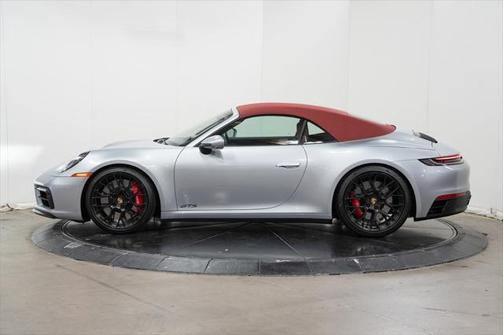 2022 Porsche 911 Carrera 4 GTS