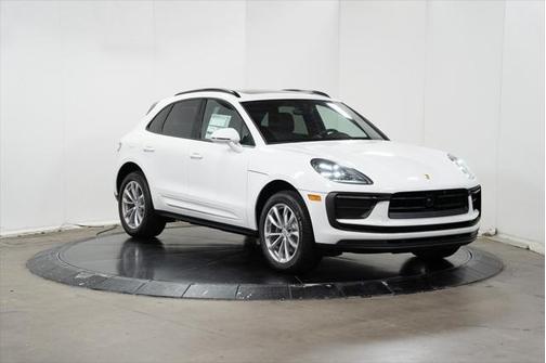 2024 Porsche Macan Base