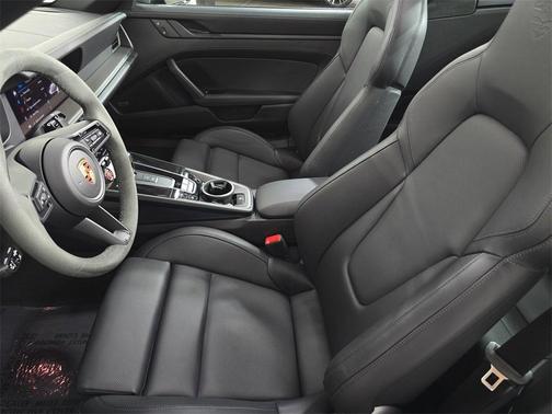 2025 Porsche 911 Targa 4 GTS