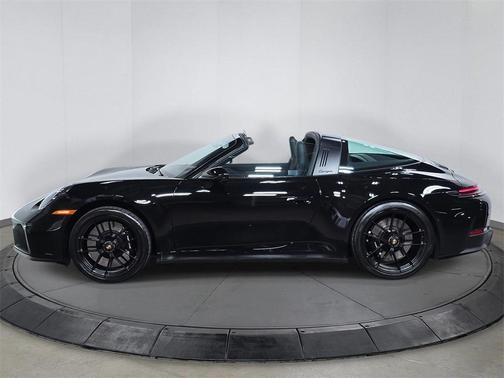 2025 Porsche 911 Targa 4 GTS