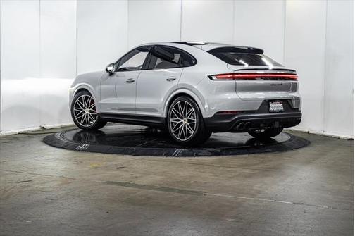 2025 Porsche Cayenne S