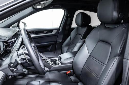 2025 Porsche Cayenne S