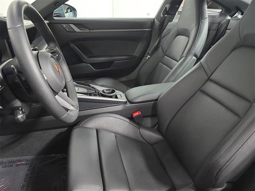 2025 Porsche 911 Carrera