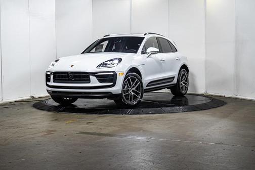 2025 Porsche Macan 
