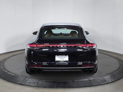 Jet Black 2023 Porsche Panamera 4