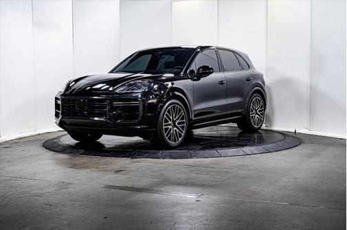 2024 Porsche Cayenne E-Hybrid S