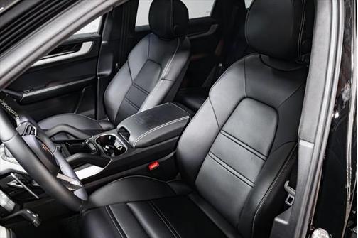 2024 Porsche Cayenne E-Hybrid S