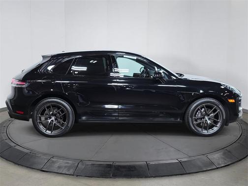 2024 Porsche Macan T