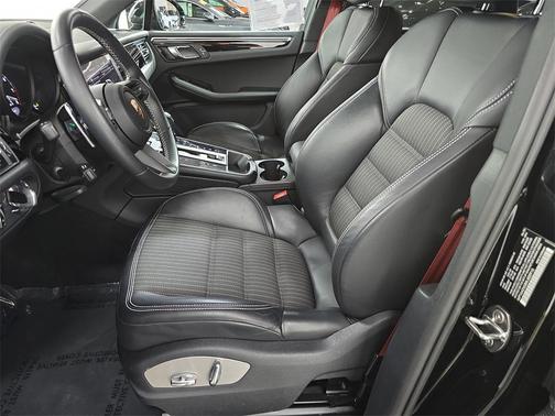 2024 Porsche Macan T
