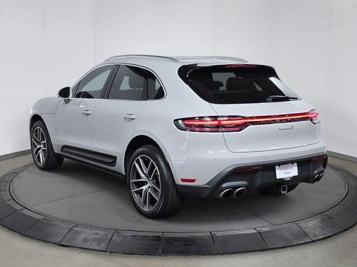 Chalk 2023 Porsche Macan Macan