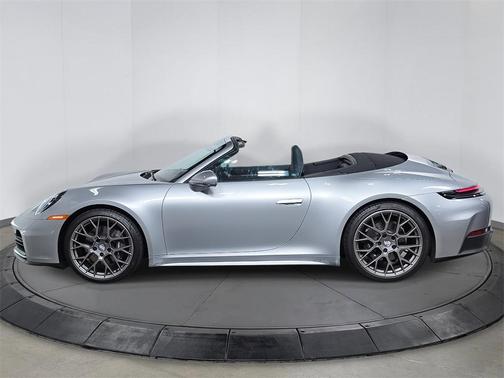 2025 Porsche 911 Carrera