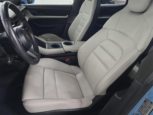 2020 Porsche Taycan Turbo