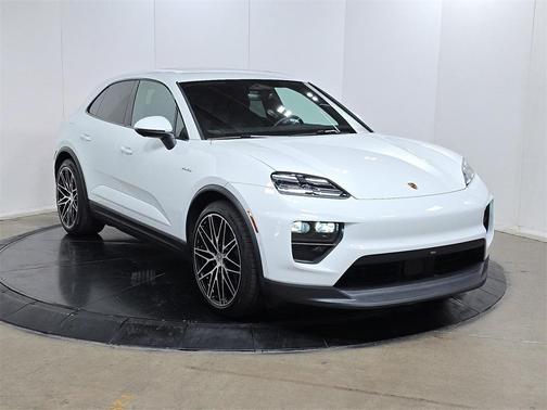 2025 Porsche Macan