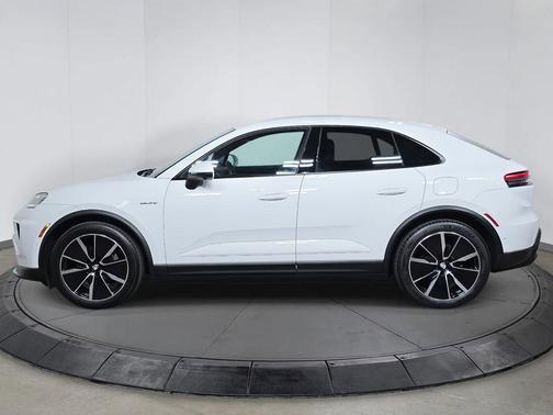 White 2025 Porsche Macan