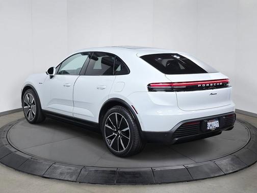 White 2025 Porsche Macan
