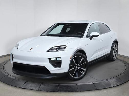White 2025 Porsche Macan