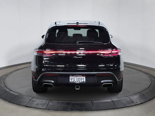 2025 Porsche Macan 