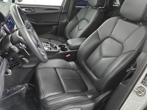 2024 Porsche Macan 