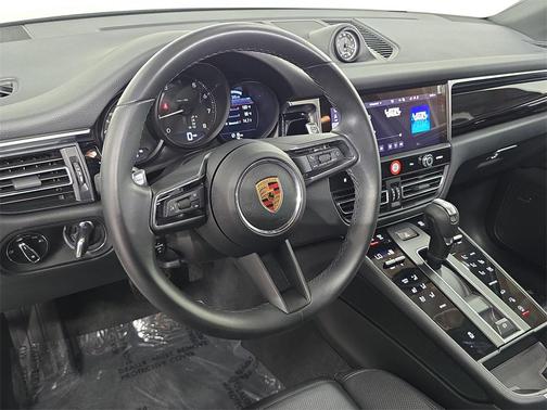 2024 Porsche Macan 