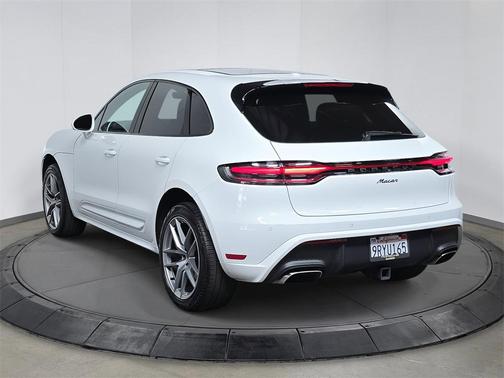 2024 Porsche Macan 