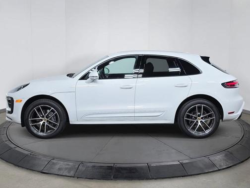 2025 Porsche Macan 