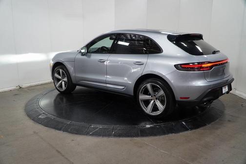 2024 Porsche Macan 