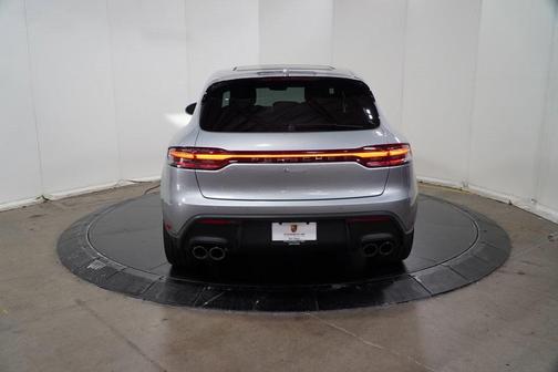 2024 Porsche Macan 